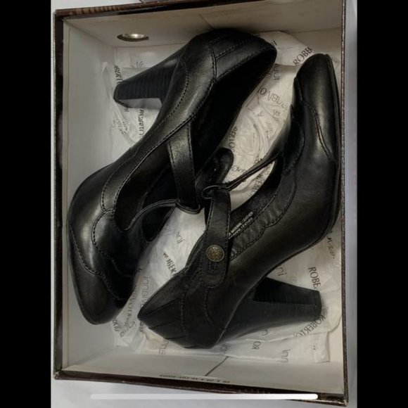 Roberto Vianni T-Strap Black Leather Heels - Picture 8 of 11